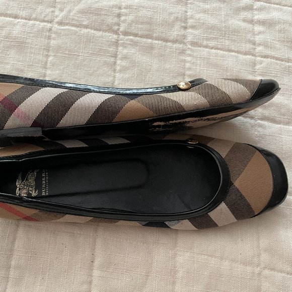 Burberry Checkered Flats - Black and Tan - Picture 2 of 4